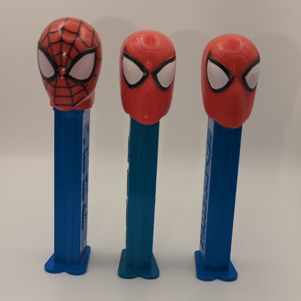Spider-Man Action Figure Pez Dispensers - Red and Blue